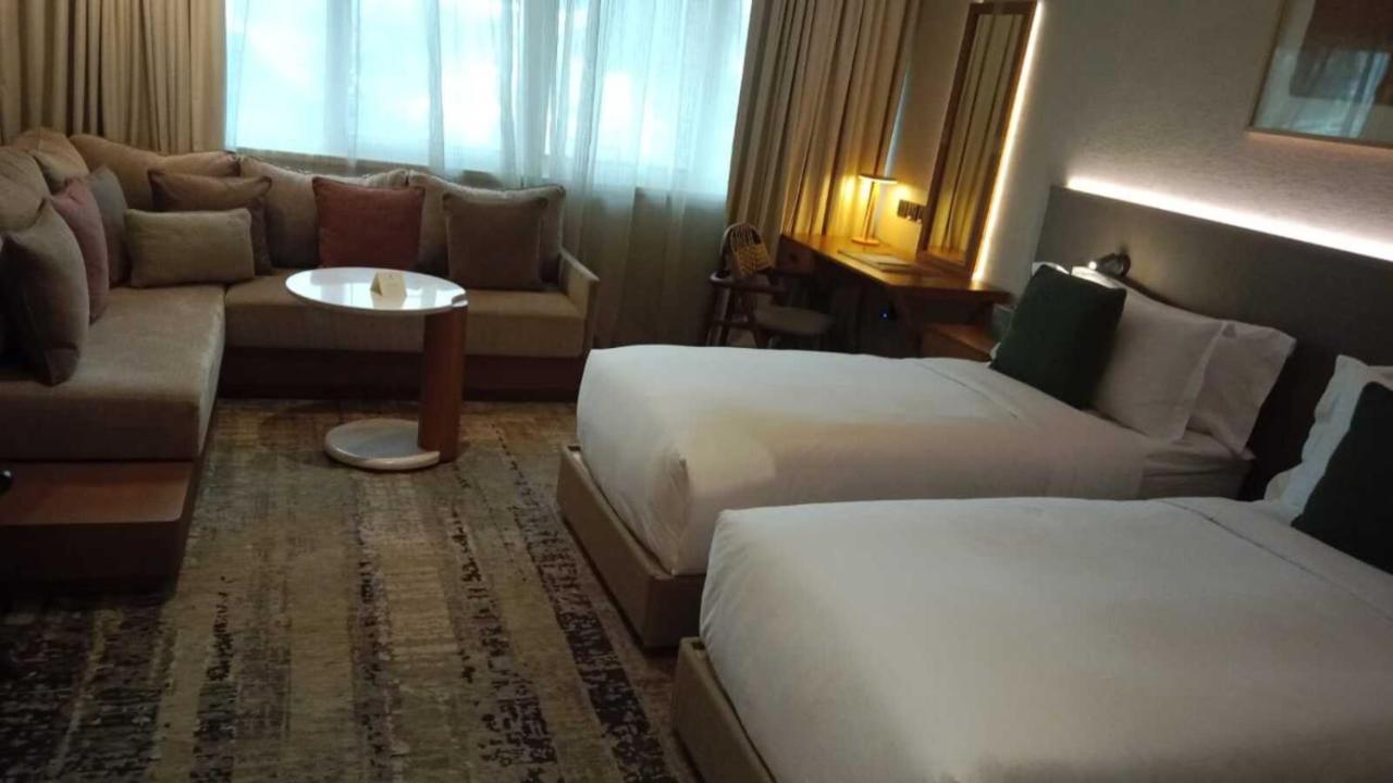 Erth 5* Abu Dhabi