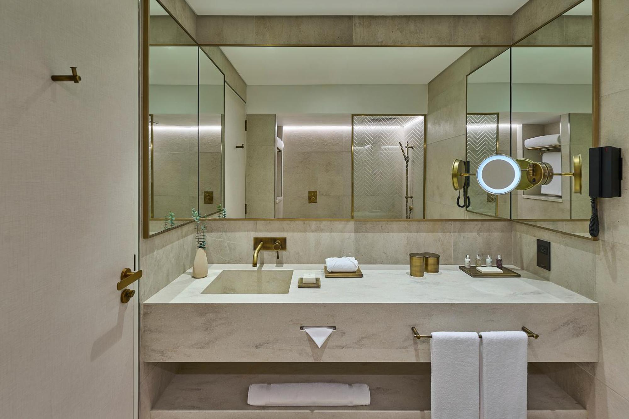 Erth Abu Dhabi Hotel Resort